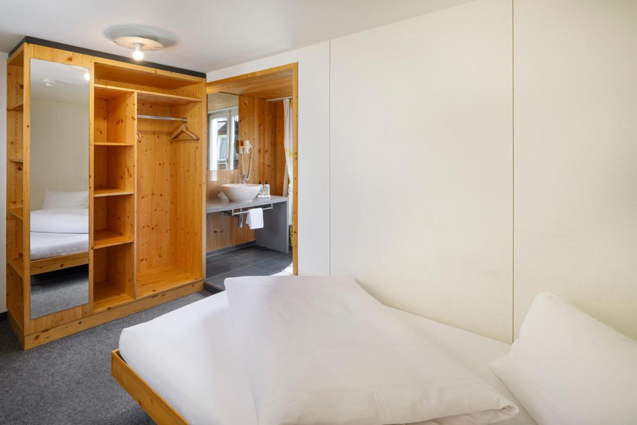 Hirschen Guesthouse - Village Hotel Вильдхаус Экстерьер фото