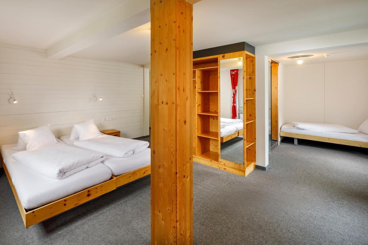 Hirschen Guesthouse - Village Hotel Вильдхаус Экстерьер фото