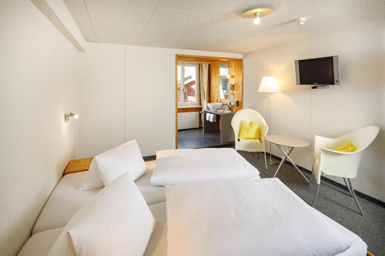 Hirschen Guesthouse - Village Hotel Вильдхаус Экстерьер фото