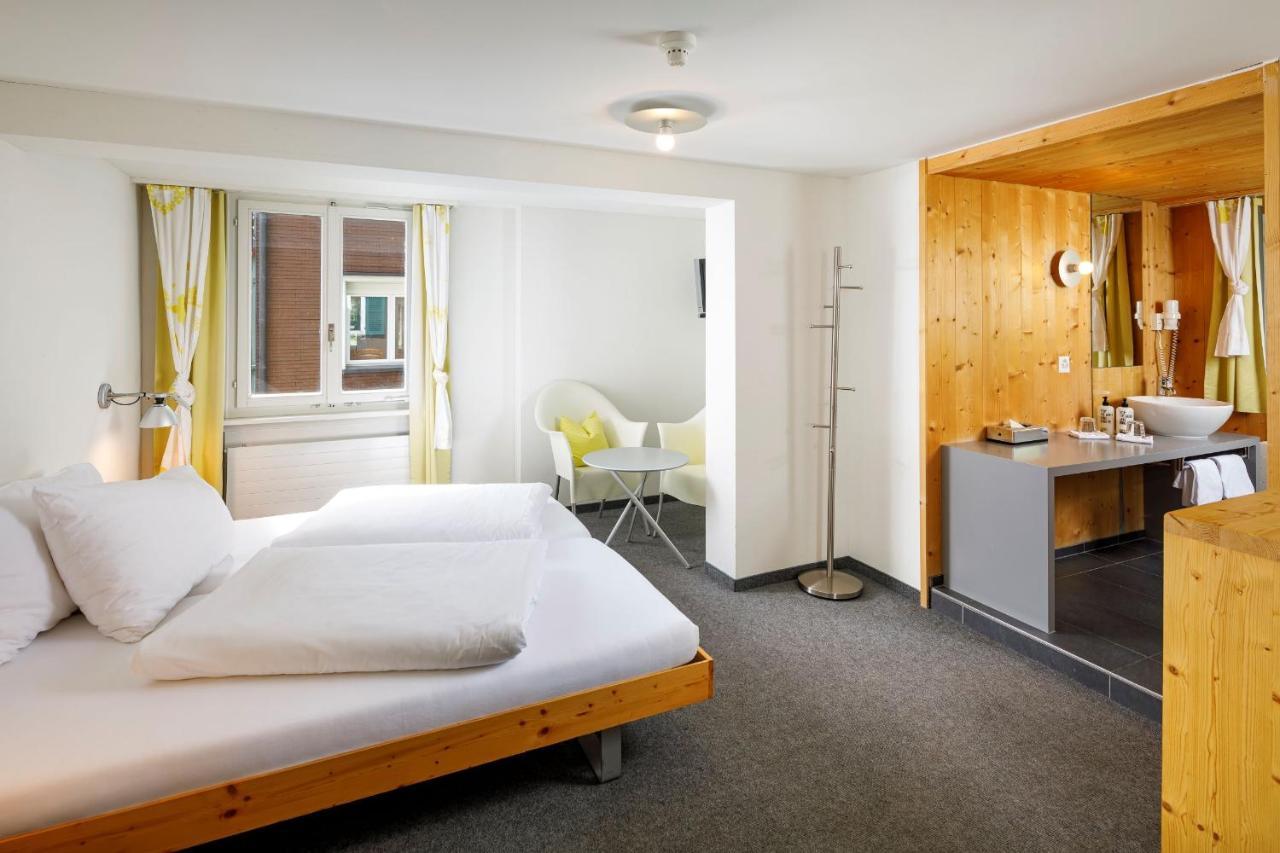 Hirschen Guesthouse - Village Hotel Вильдхаус Экстерьер фото