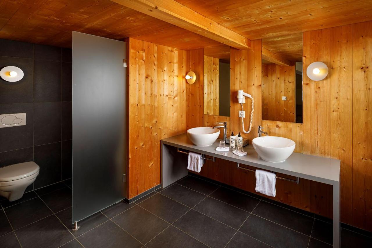Hirschen Guesthouse - Village Hotel Вильдхаус Экстерьер фото