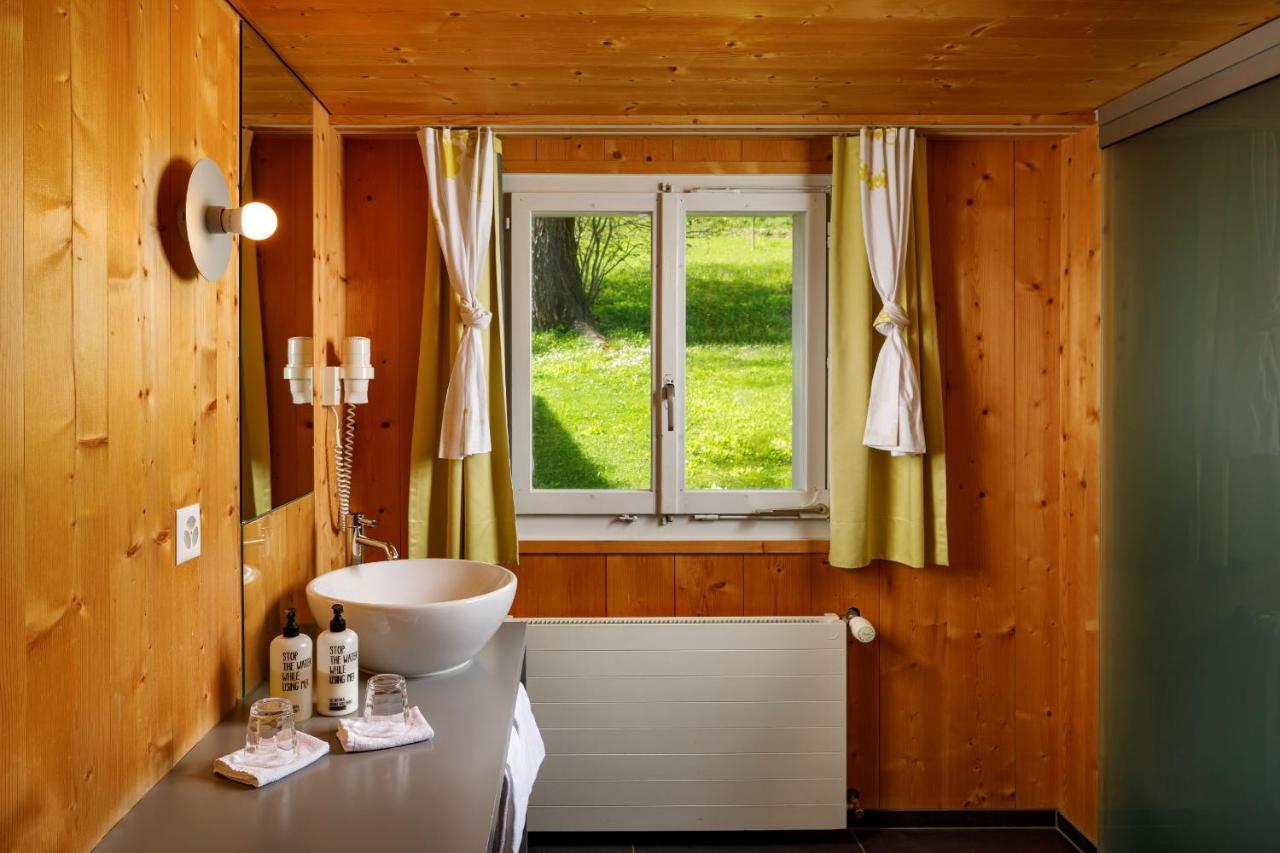 Hirschen Guesthouse - Village Hotel Вильдхаус Экстерьер фото