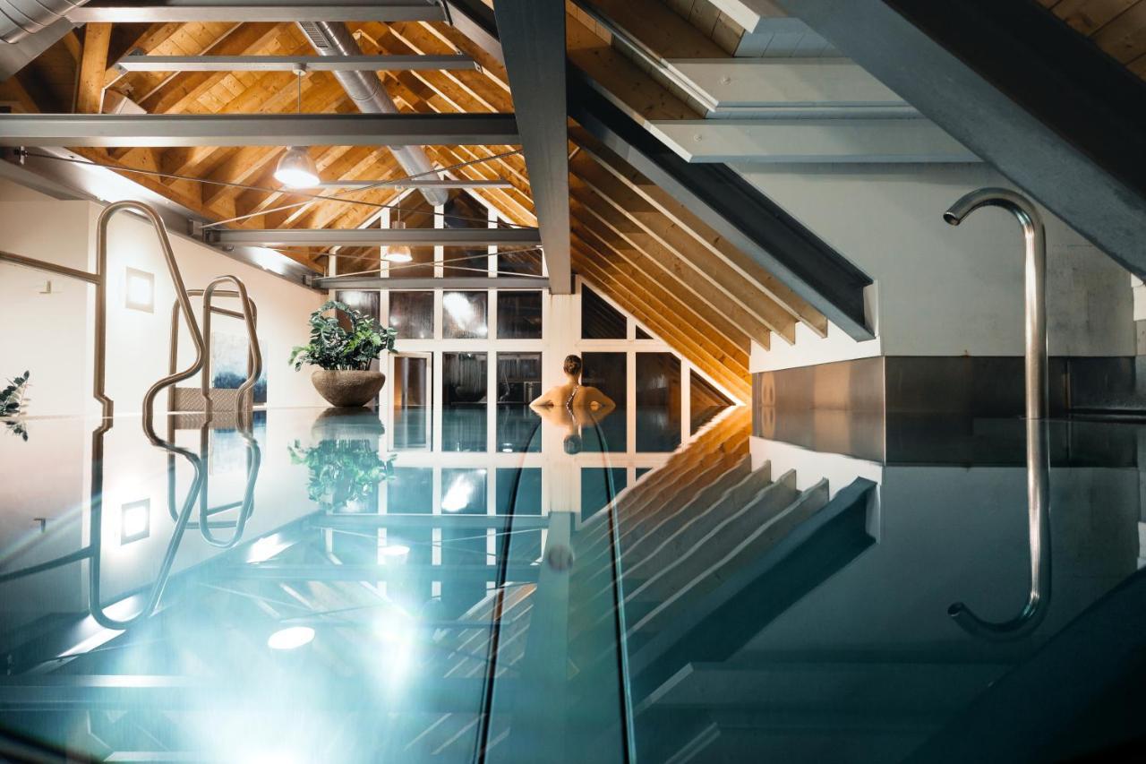 Hirschen Guesthouse - Village Hotel Вильдхаус Экстерьер фото