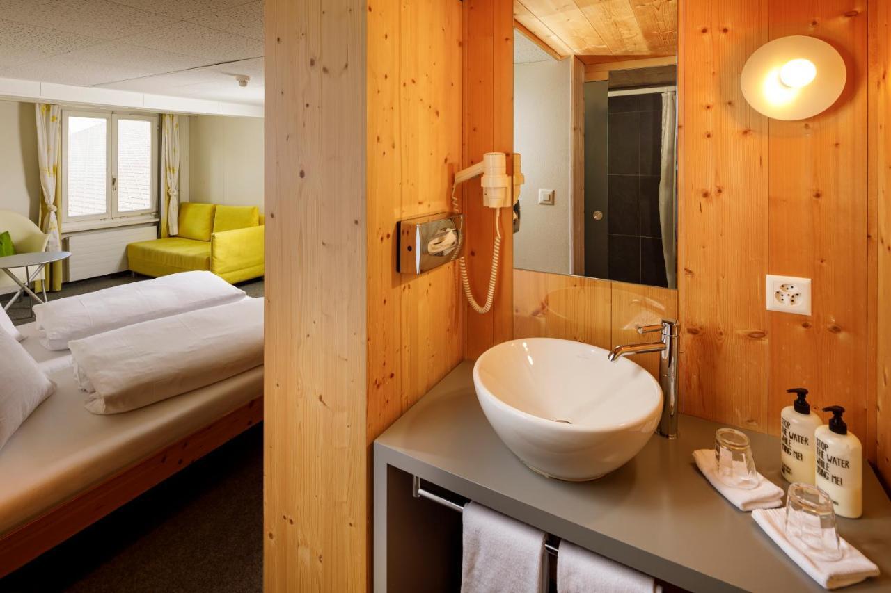 Hirschen Guesthouse - Village Hotel Вильдхаус Экстерьер фото